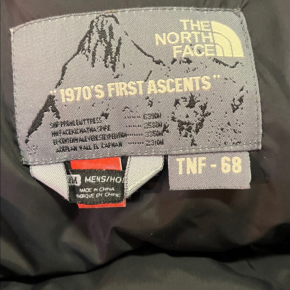 Men’s The North Face Black Puffer Vest size Medium - Picture 2 of 6